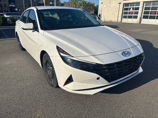 2021 Hyundai Elantra Essential in Montréal, Quebec - 2 - w320h240px