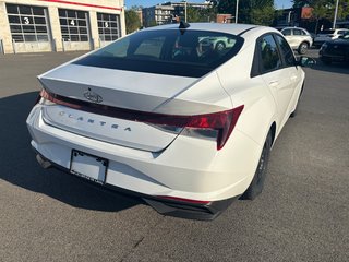 2021 Hyundai Elantra Essential in Montréal, Quebec - 3 - w320h240px