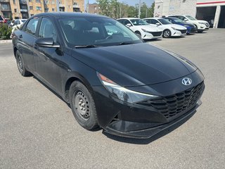 Hyundai Elantra Essential 2021 à Montréal, Québec - 2 - w320h240px