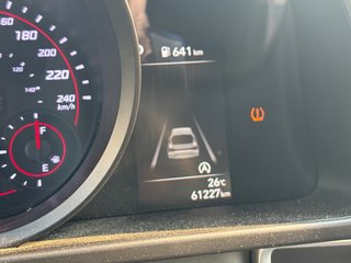 Hyundai Elantra Essential 2021 à Montréal, Québec - 5 - w320h240px