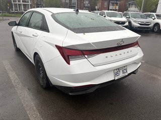 2023 Hyundai Elantra Preferred in Montréal, Quebec - 4 - w320h240px