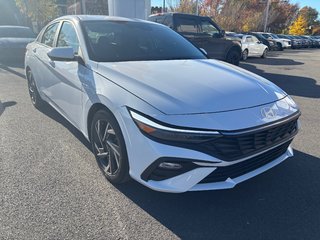 Hyundai Elantra Preferred 2024 à Montréal, Québec - 2 - w320h240px
