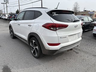 Hyundai Tucson SE 1,6 L 4 portes AWD I 1 PROPRIO I CUIR I SIEGES ET VOLANT CHAUFFANTS I TOIT PANORAMIQUE I CAMERA 2017 à Montréal, Québec - 4 - w320h240px