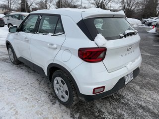 Hyundai Venue Essential 1 PROPRIO 8 PNEUS 2022 à Montréal, Québec - 2 - w320h240px