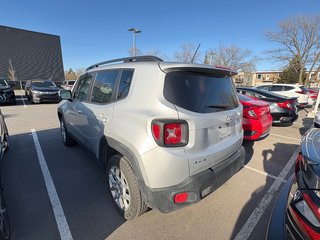 2015 Jeep Renegade North AWD in Lachenaie, Quebec - 2 - w320h240px