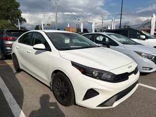 2024 Kia Forte LX in Montréal, Quebec - 2 - w320h240px