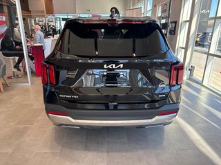 Kia Sorento Hybrid SX 2026 à Montréal, Québec - 3 - w320h240px