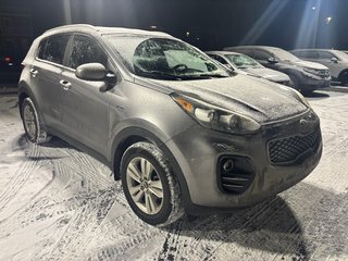 2017 Kia Sportage LX in Montréal, Quebec - 2 - w320h240px