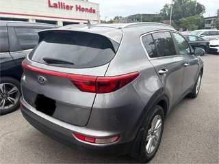 2017 Kia Sportage LX in Montréal, Quebec - 3 - w320h240px