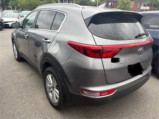 2017 Kia Sportage LX in Montréal, Quebec - 4 - w320h240px