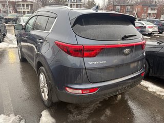 2018 Kia Sportage LX in Montréal, Quebec - 4 - w320h240px