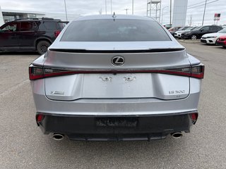 2021 Lexus IS 300 in Lachenaie, Quebec - 4 - w320h240px