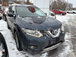 2016 Nissan Rogue SV in Montréal, Quebec - 2 - w320h240px