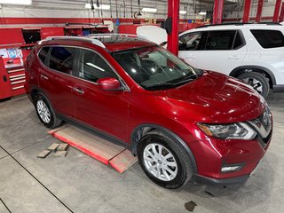 Nissan Rogue SV 2018 à Montréal, Québec - 5 - w320h240px