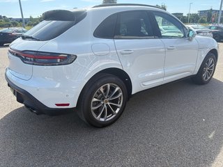 Porsche Macan  2024 à Lachenaie, Québec - 4 - w320h240px