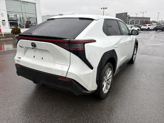 2024 Toyota bZ4X LE 1 PORPRIO I JAMAIS ACCIDENTÉ I CARPLAY I SIEGES CHAUFFANTS I MAGS I SECURITE ACTIVE in Montréal, Quebec - 5 - w320h240px