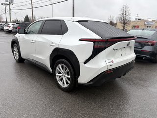2024 Toyota bZ4X LE 1 PORPRIO I JAMAIS ACCIDENTÉ I CARPLAY I SIEGES CHAUFFANTS I MAGS I SECURITE ACTIVE in Montréal, Quebec - 4 - w320h240px