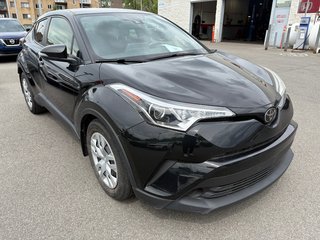 Toyota C-HR  2019 à Montréal, Québec - 2 - w320h240px