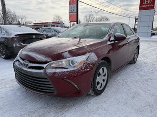 2015 Toyota Camry LE 57 000 KM SEULEMENT I 1 PROPRIO I SIEGES CHAUFFANTS I CAMERA I BLUETOOTH I in , Quebec - 3 - w320h240px