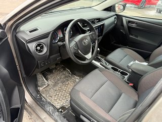 2017 Toyota Corolla LE in Lachenaie, Quebec - 6 - w320h240px