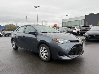 2018 Toyota Corolla LE in Montreal, Quebec - 3 - w320h240px