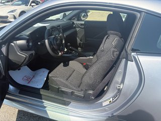 2023 Toyota GR86 in Lachenaie, Quebec - 6 - w320h240px