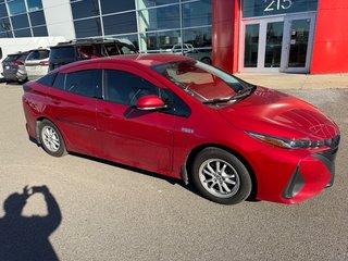 2020 Toyota Prius Prime in Lachenaie, Quebec - 5 - w320h240px