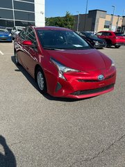 2017 Toyota Prius in Lachenaie, Quebec - 3 - w320h240px