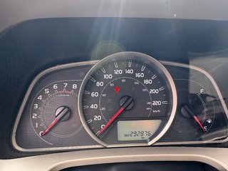 2014 Toyota RAV4 XLE in Montreal, Quebec - 2 - w320h240px