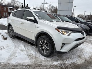 2018 Toyota RAV4 HYBRID LE+ in Montréal, Quebec - 2 - w320h240px