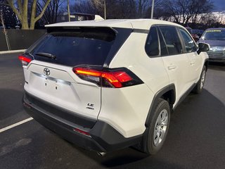 RAV4 LE TRACTION INTEGRALE JAMAIS ACCIDENTÉ 2022 à , Québec - 3 - w320h240px