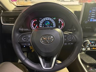 Toyota RAV4 XLE 2023 à Montréal, Québec - 2 - w320h240px