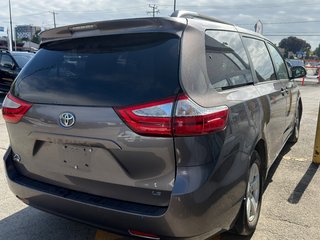 Toyota Sienna LE 2015 à Montréal, Québec - 5 - w320h240px