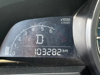 Toyota Yaris Hatchback XLE 2020 à Montréal, Québec - 2 - w320h240px