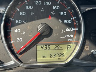 2016 Toyota Yaris SE in Montréal, Quebec - 5 - w320h240px