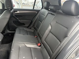 Volkswagen Golf Comfortline 5 portes avec boîte manuelle CUIR I TOIT OUVRANT I SIEGES CHAUFFANTS I CAMERA I DÉCURITÉ 2021 à Montréal, Québec - 6 - w320h240px