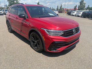 Volkswagen Tiguan Comfortline R-Line Black Edition 2024 à Lachenaie, Québec - 3 - w320h240px