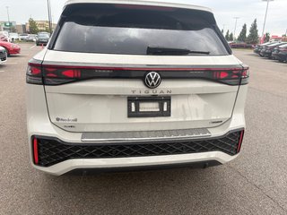 2026 Volkswagen Tiguan Highline Turbo R-Line in Lachenaie, Quebec - 4 - w320h240px