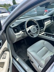 Volvo XC60 Plus Bright Theme 2023 à , Québec - 5 - w320h240px