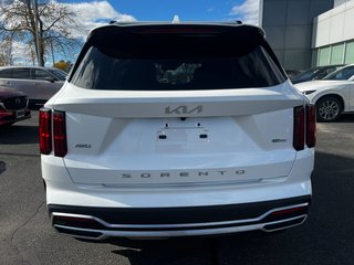 2022 Kia Sorento Plug-In Hybrid SX