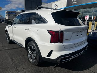 2022 Kia Sorento Plug-In Hybrid SX