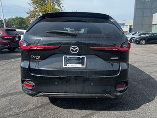 2025 Mazda CX-70 MHEV Signature - MCI Demo