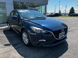 2014  Mazda3 GS-SKY