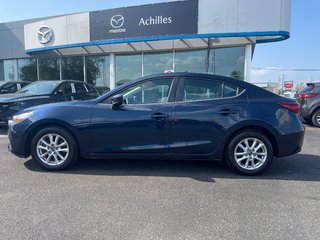 2018  Mazda3 SE
