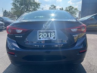 2018  Mazda3 SE