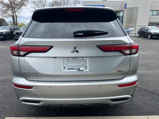 2023 Mitsubishi Outlander SEL