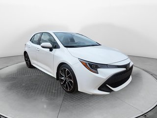 2019  Corolla Hatchback SE in Chicoutimi, Quebec - 2 - w320h240px