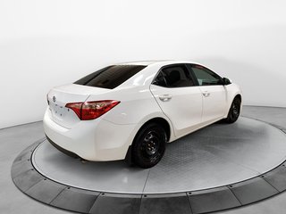 2017 Toyota Corolla in Chicoutimi, Quebec - 4 - w320h240px