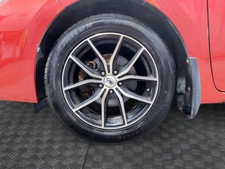 2017 Toyota Corolla in Baie-Comeau, Quebec - 6 - w320h240px