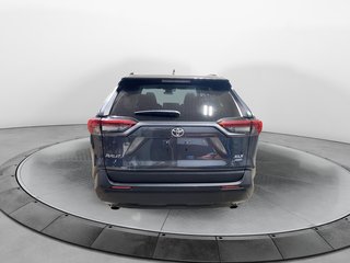 Toyota RAV4  2020 à Jonquière, Québec - 3 - w320h240px